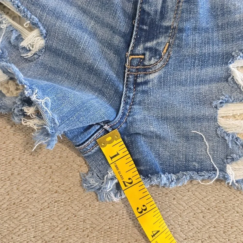American Eagle Distressed Crochet Pocket High Rise Stretch Jean Shorts - Size 2